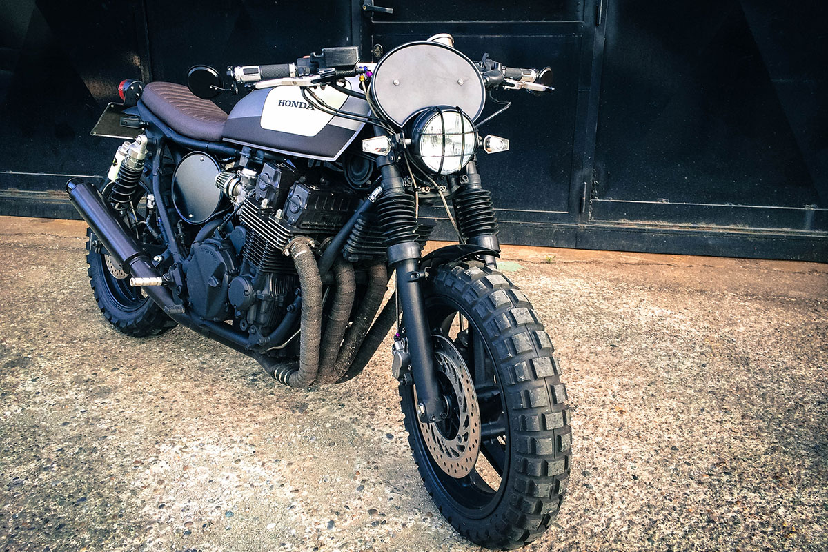 Honda CB 750 Seven Fifty brat style