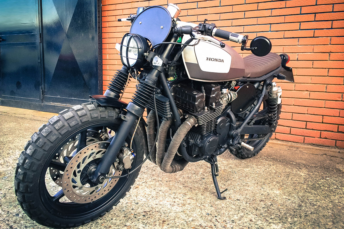 Honda CB 750 Seven Fifty brat style