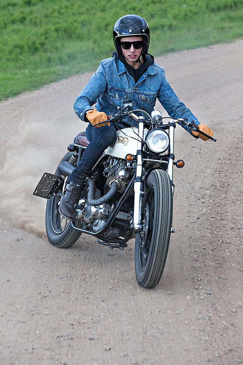 Norton Commando 850 brat style Norton Commando 850 brat style