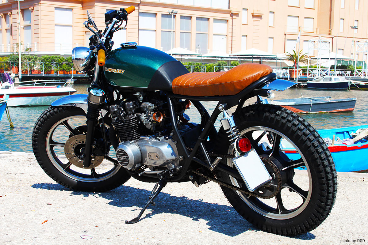Kawasaki Z400 brat tracker