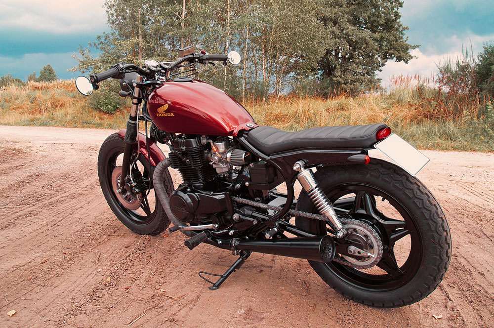 Honda CM 400 T brat bobber
