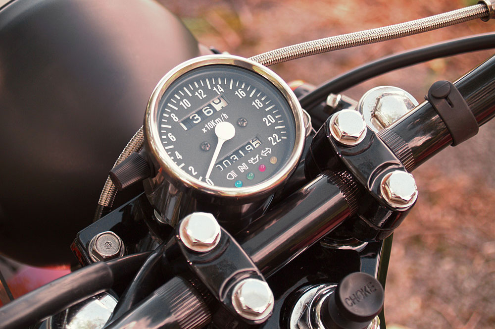 Strumentazione essenziale bobber Honda