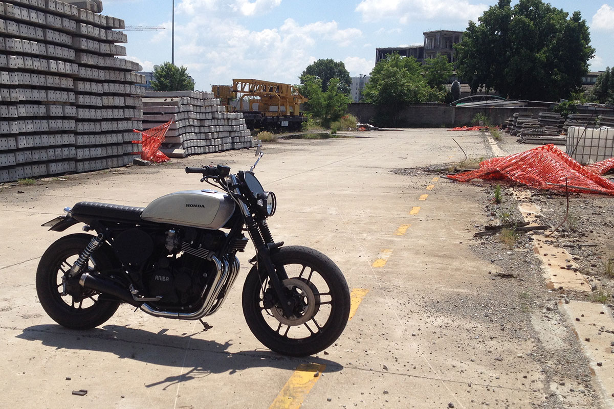 Honda CB650 Nighthawk brat style