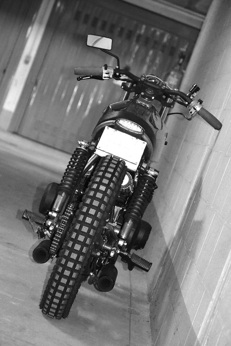 Kawasaki Z400 brat style