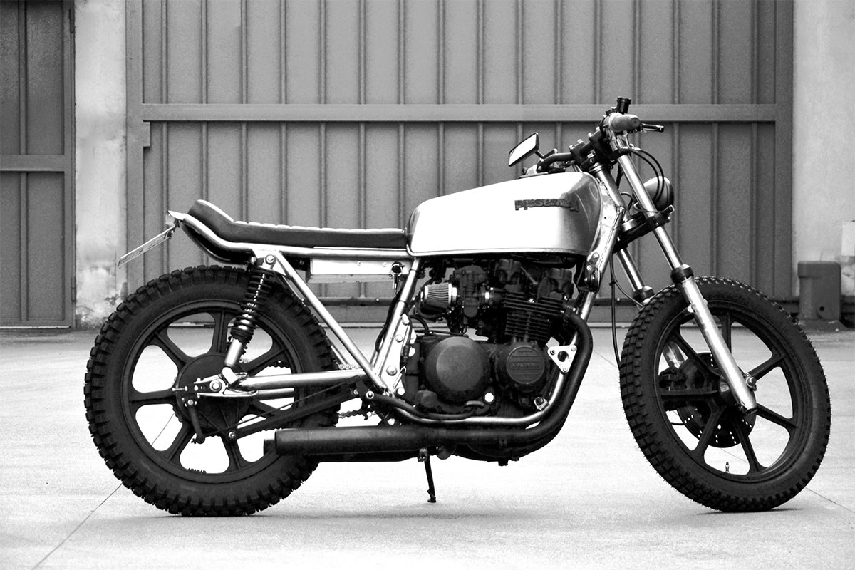 Kawasaki Z400 brat style
