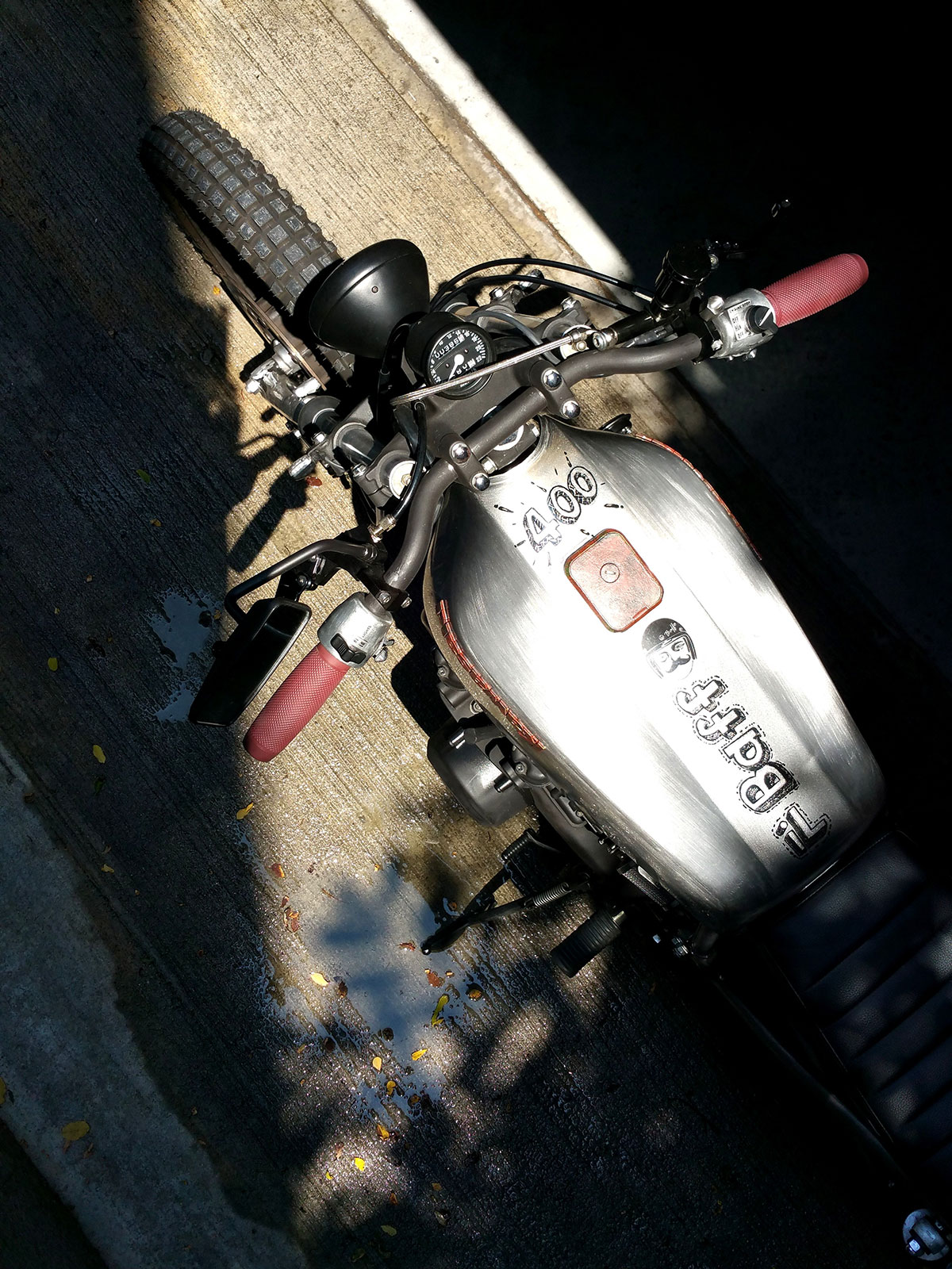 Kawasaki Z400 brat style