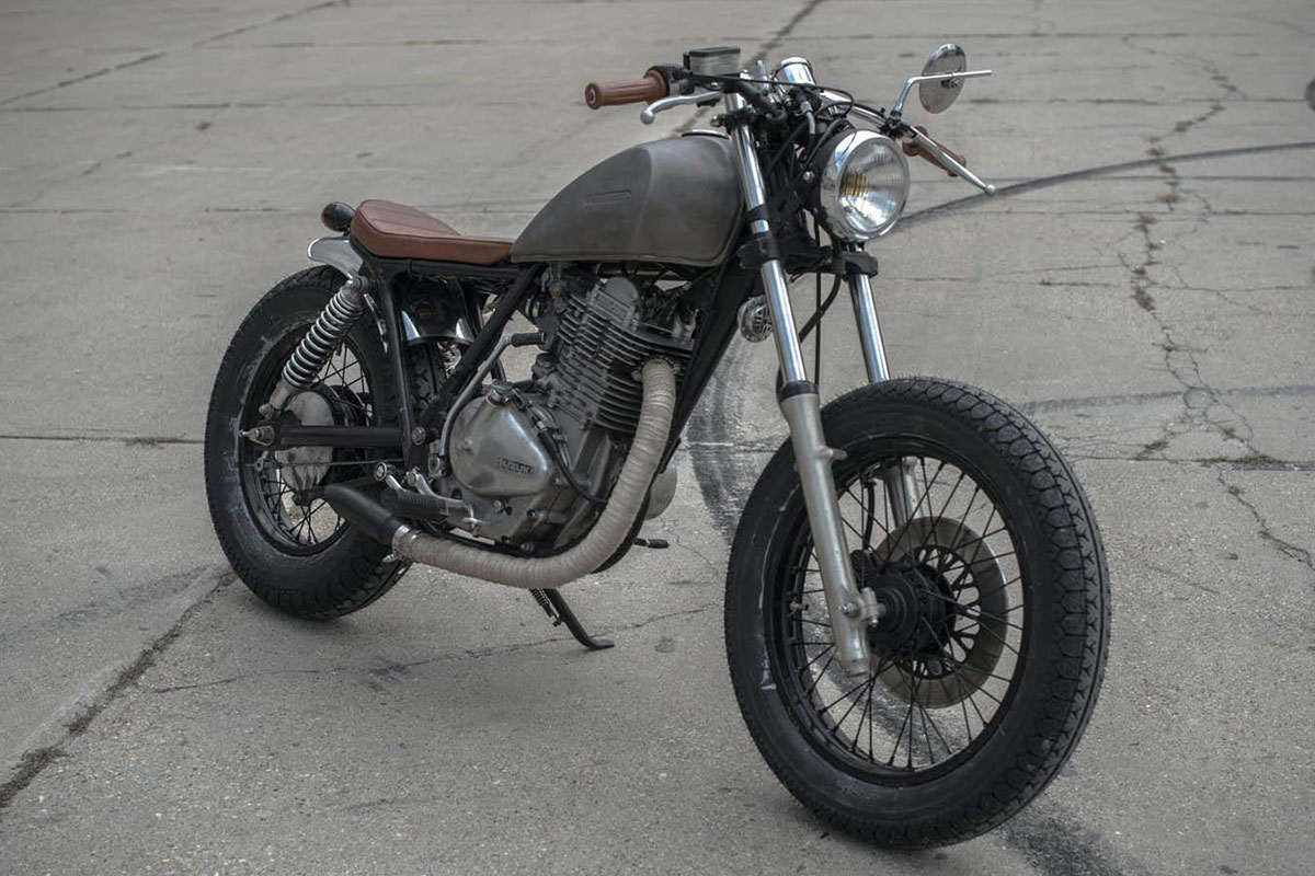 Suzuki GN400 brat bobber