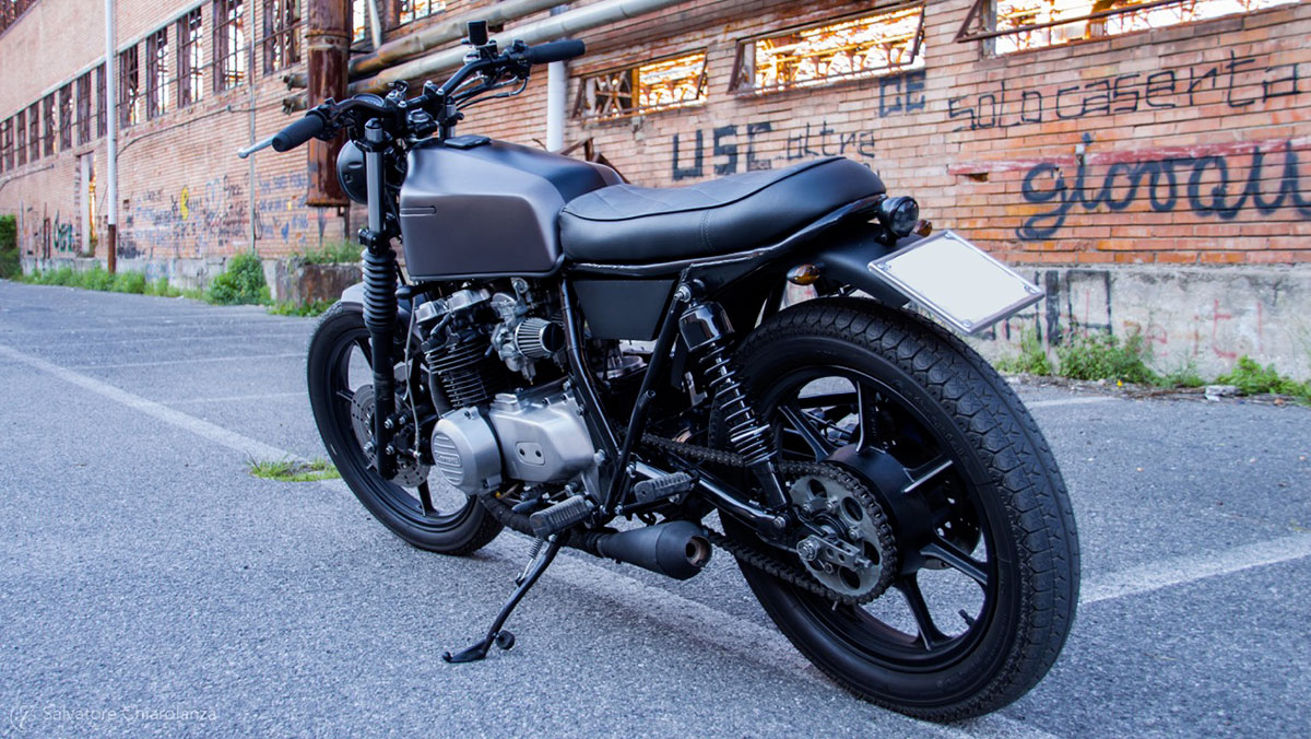 Kawasaki Z550 brat style