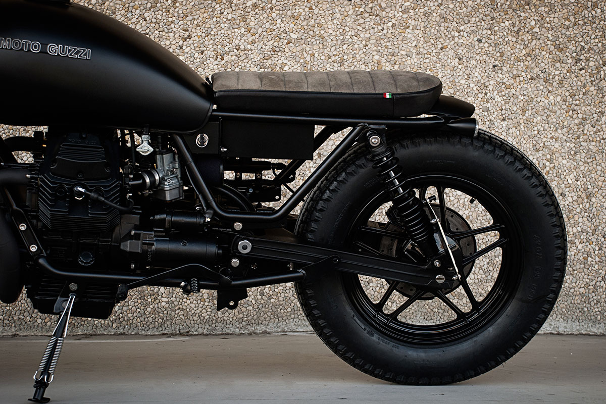 sella in pelle scamosciata Moto Guzzi