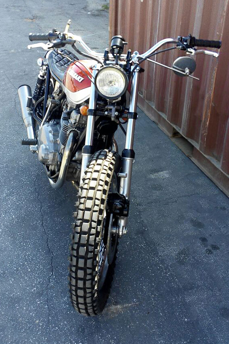 Manubrio flat tracker