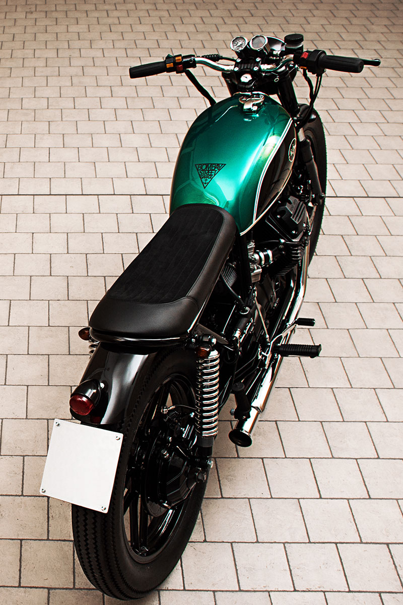 Sella in pelle e alcantara Moto Guzzi V35 brat style sella in pelle e alcantara Moto Guzzi V35 brat style