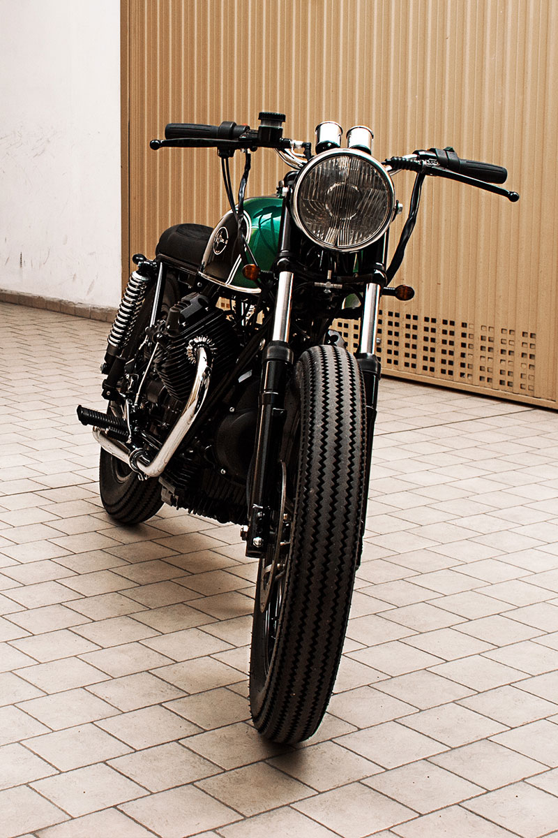 Anteriore Moto Guzzi V35 brat style anteriore Moto Guzzi V35 brat style
