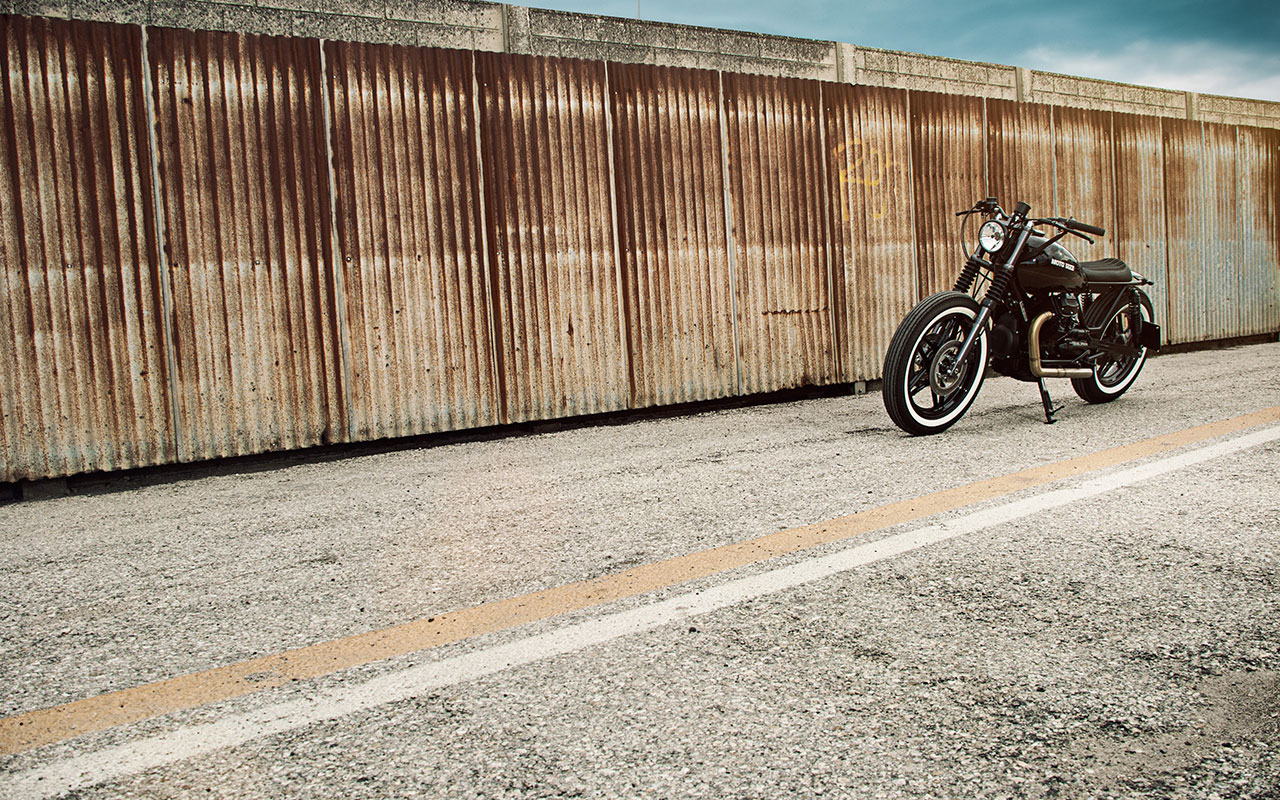 Moto Guzzi V35 brat style