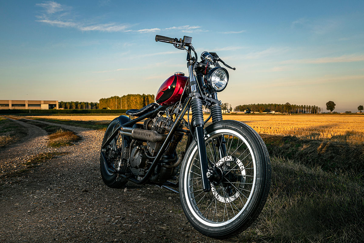 Suzuki rigid bobber-chopper