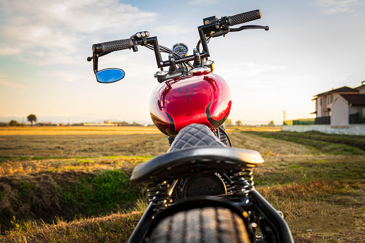 Sella e manubrio Biltwell ZED bobber-chopper