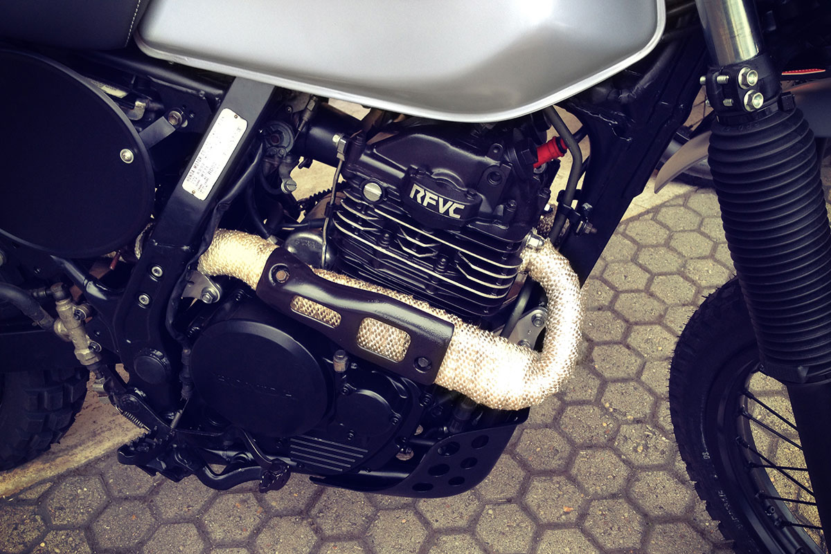Collettore Honda Dominator scrambler