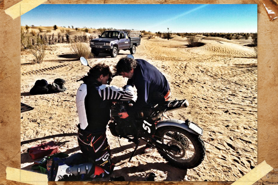Honda Dominator scrambler deserto