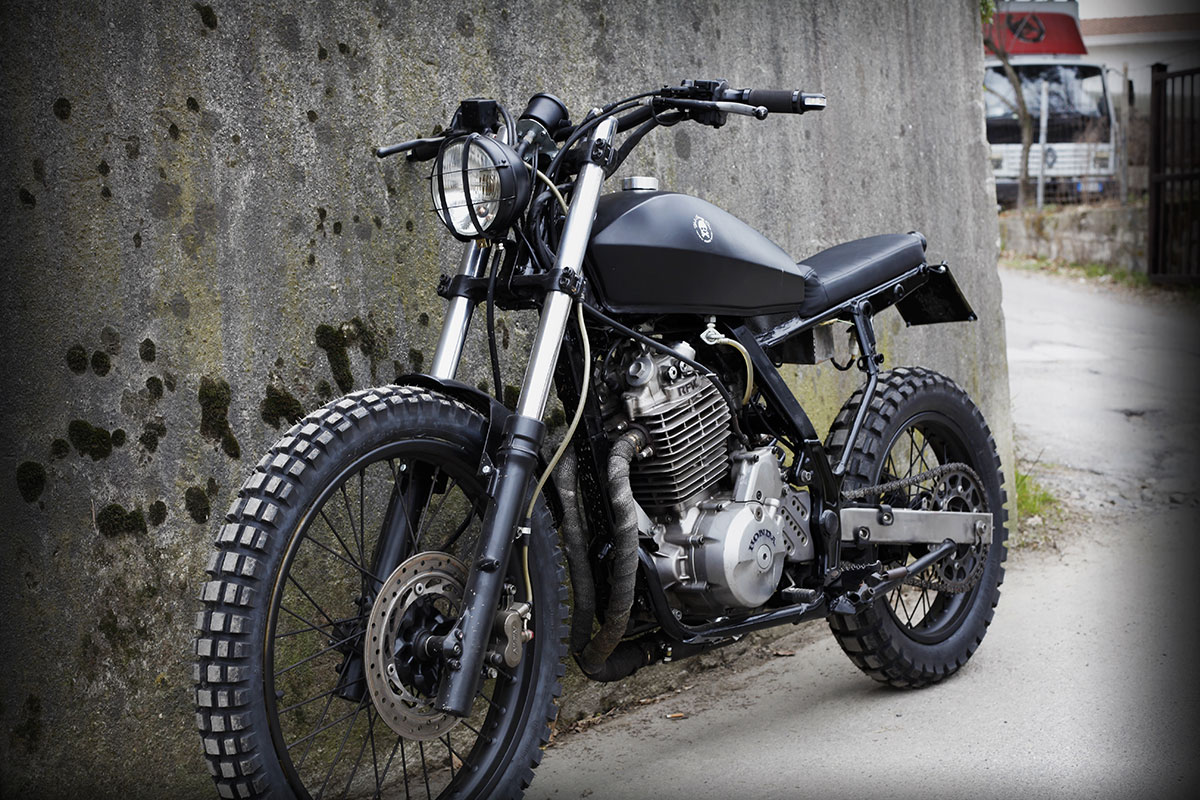 Honda Dominator brat scrambler