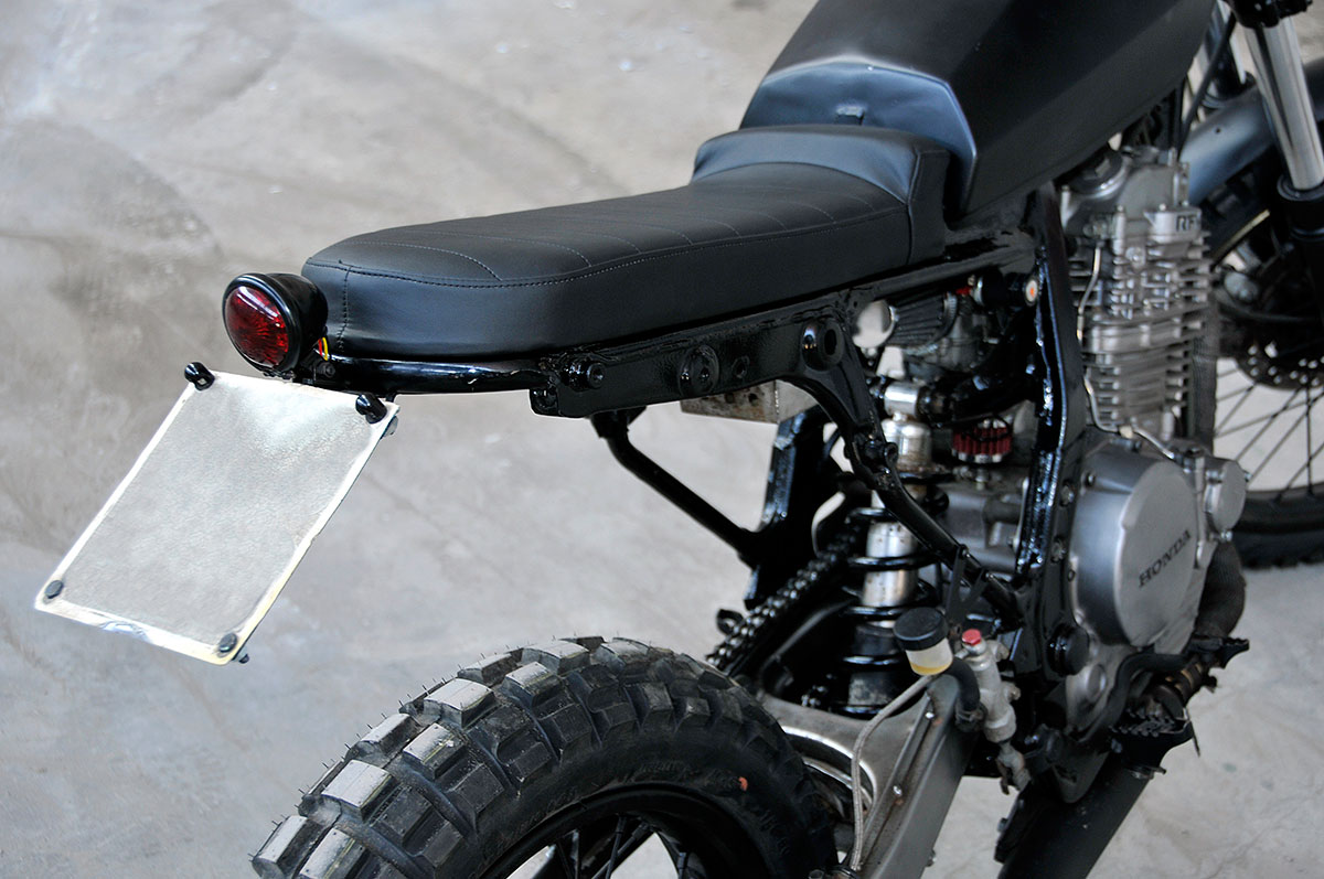 Faretto Honda Dominator brat scrambler