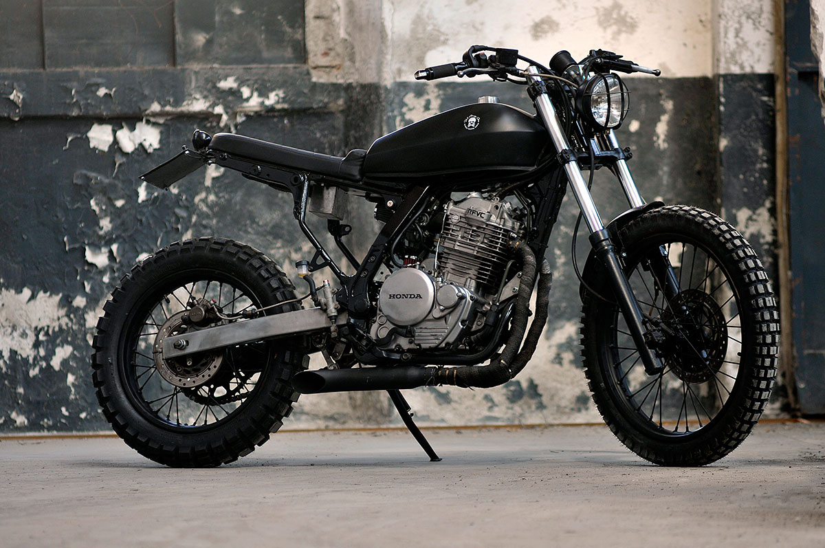 Honda Dominator brat scrambler