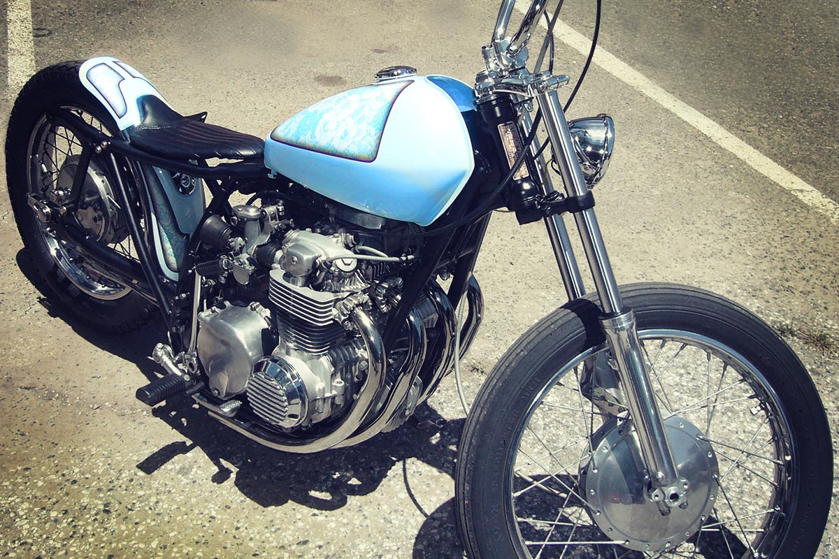 Honda CB550 bobber urban