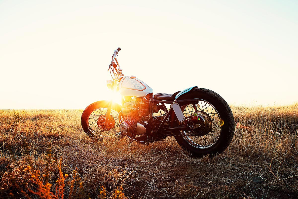 Honda CB550 bobber